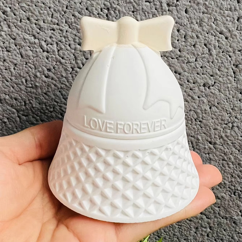 Christmas Bell Shaped Silicone - Ceramic Candle Vessel recension och pris